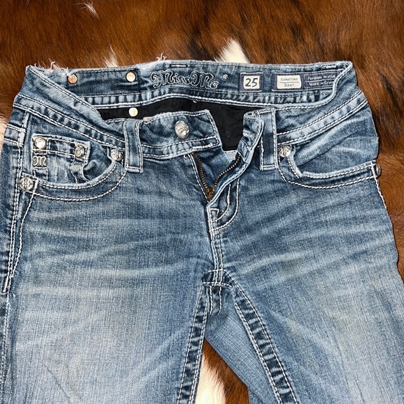 Miss Me Jeans - Picture 2 of 3